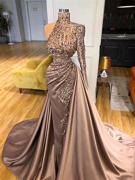 stunning elegant classy evening gowns.